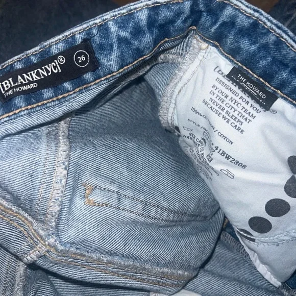 BLANKNYC The Howard Mid Rise Jeans | 26 - Picture 3 of 4